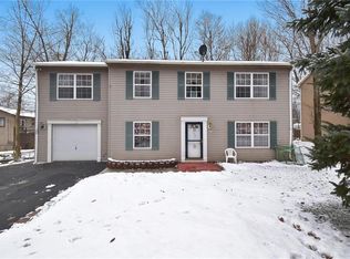 7311 Meadowlark Dr, Coolbaugh Township, PA