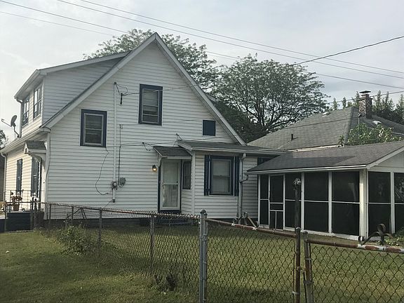 2nd image of 2475 S Pennsylvania St #1