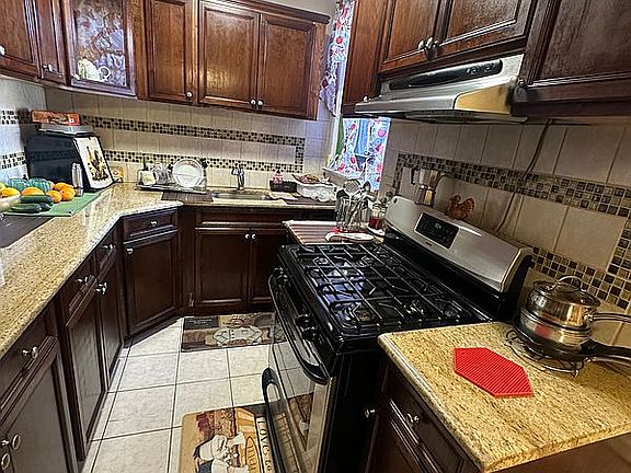 4th image of 3555 Kings College Pl APT 4A