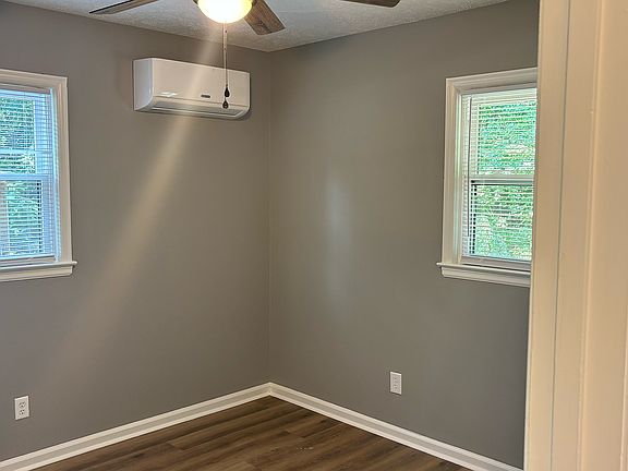 4th image of 3216 Forest Brook Rd #1