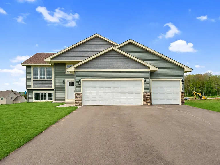 335 Cypress St — Photo 32