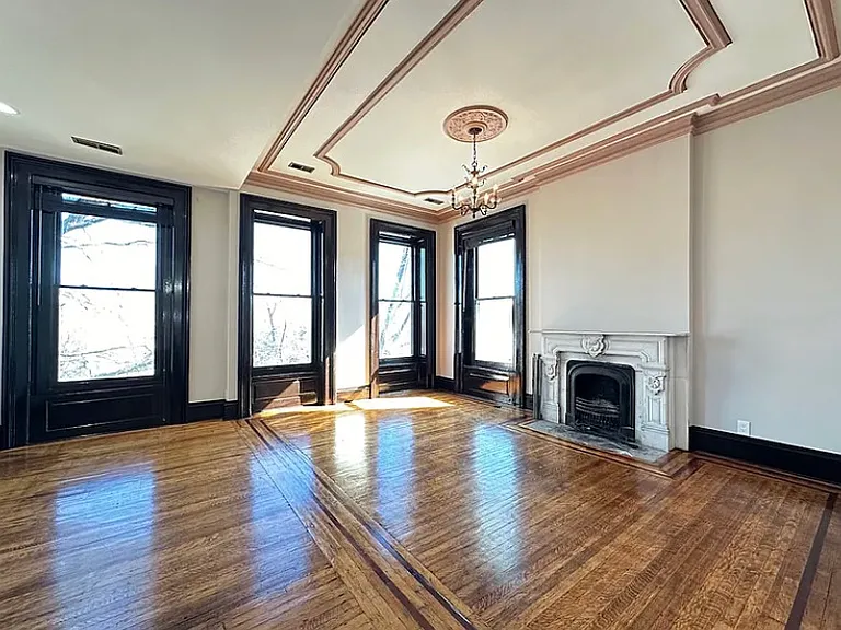 238 S Ashland Ave — Photo 7