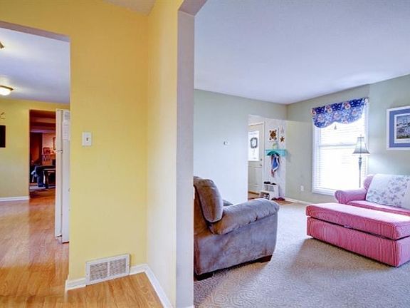 4th image of 6262 Archer St NE