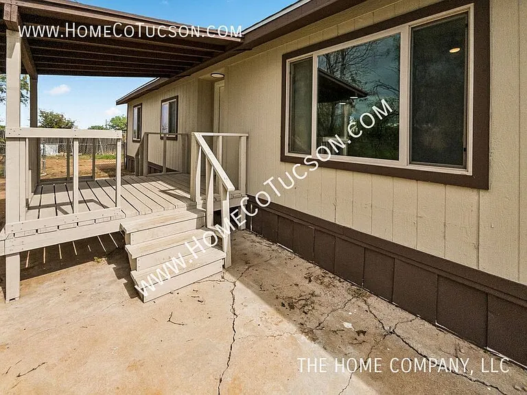2534 N Calle Segundo — Photo 2