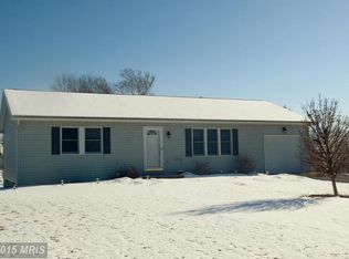 6240 Sunset Ln, Chambersburg, PA 17202