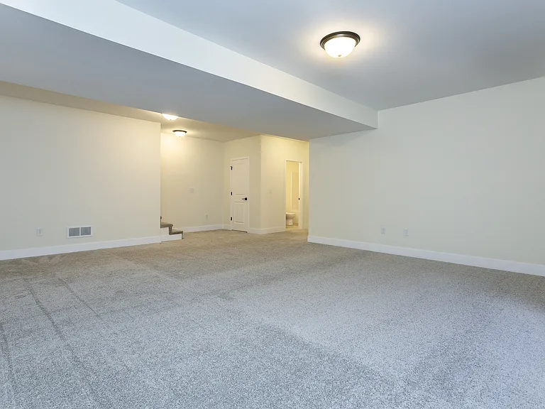 7154 Savannah Dr — Photo 26