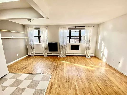 2nd image of 223 9th St #3C