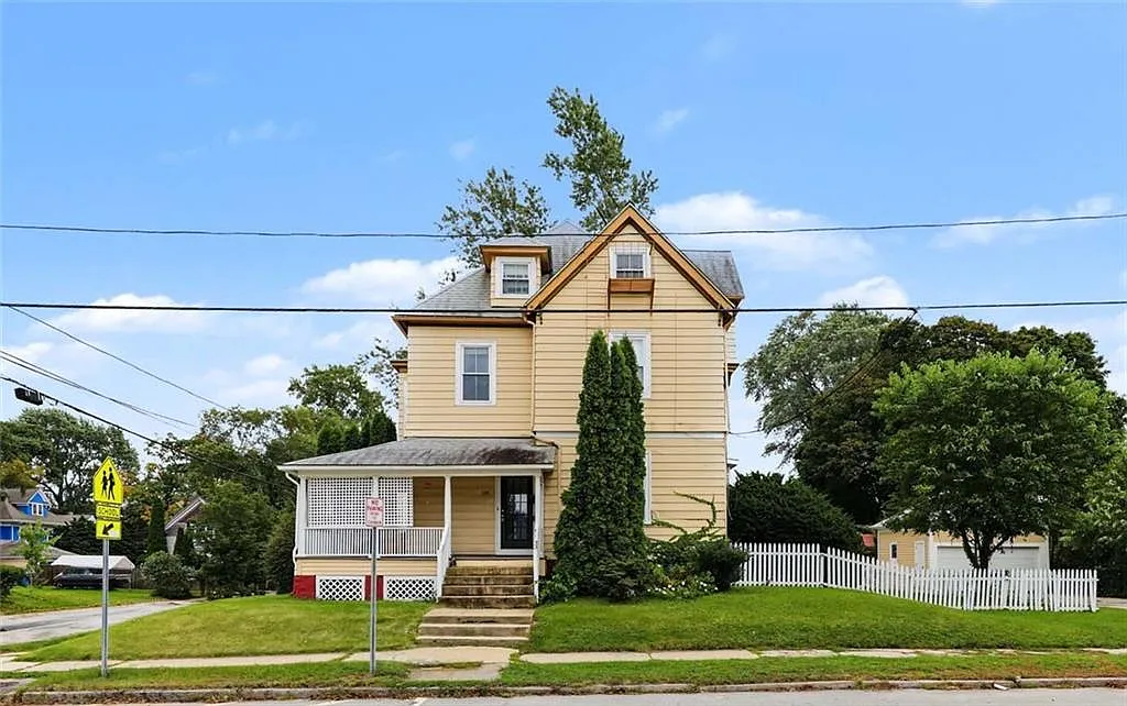 1 bed, 1.0 bath, 1200 sqft, $1,800 — Photo 1