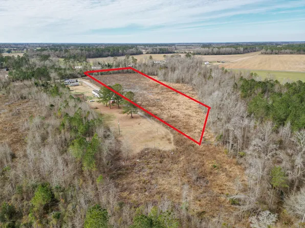 1 Pedegree Ln #B, Santee, SC 29142