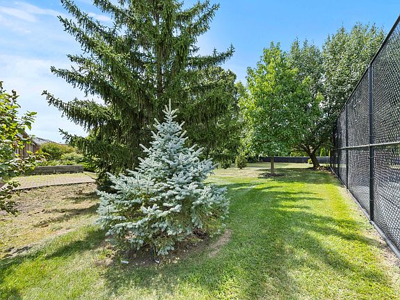 5th image of 5613 Brighton Hill Ln