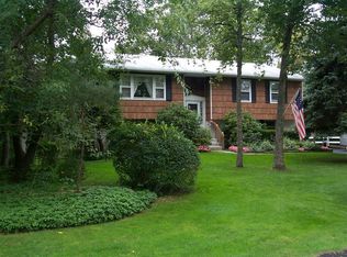 135 Kentview Dr, Carmel, NY 10512