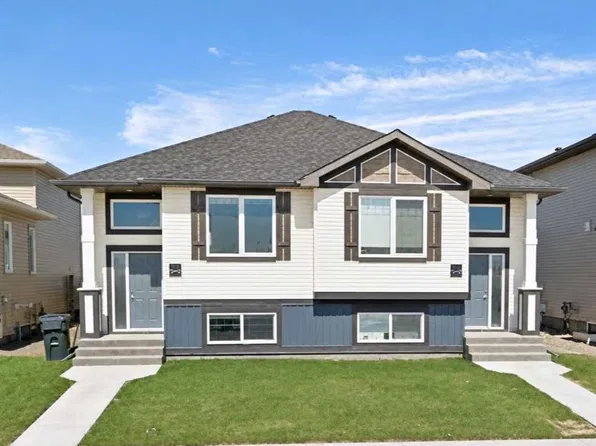 303 S Coalbanks Blvd W, Lethbridge, AB T1J 4V4