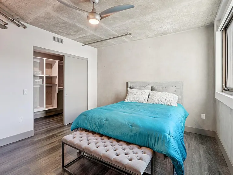5100 Wilshire Blvd — Photo 120