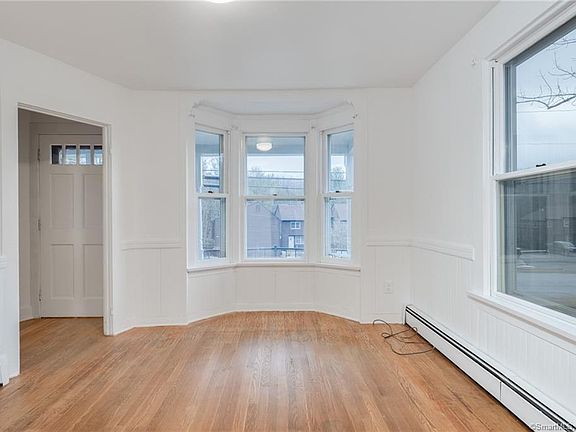 5th image of 96 Furnace Ave