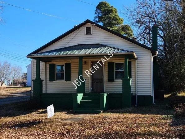 205 Bryan St, South Hill, VA 23970