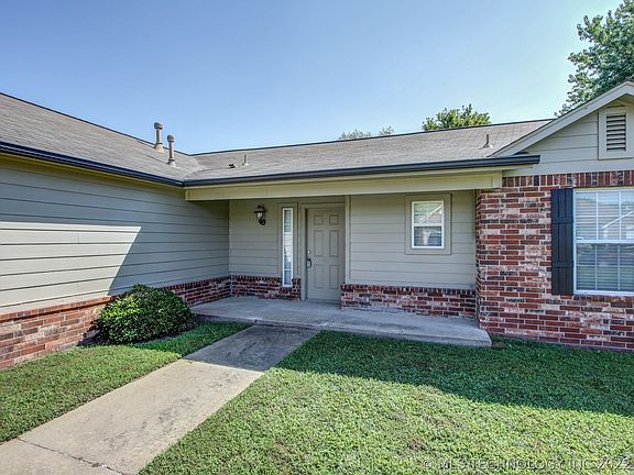 4th image of 11915 S 269th East Ave