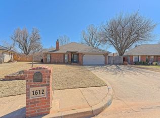 1612 Lauri Ln, Edmond, OK 73013