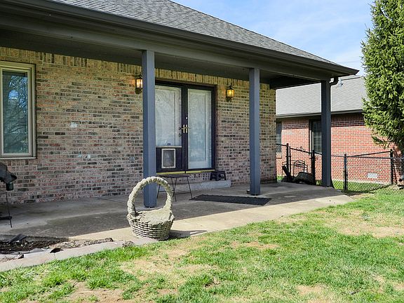 4th image of 7709 Santolina Dr