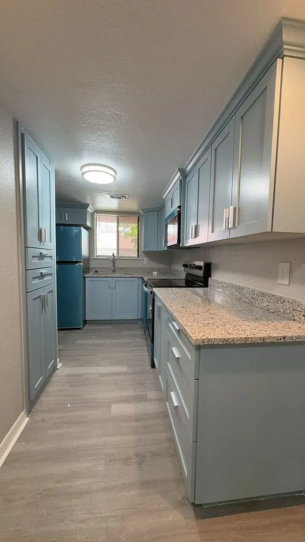 Amazing Town Home--Great Location!! Brand New renovations! Must see , Won't last! — Photo 3