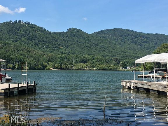 3rd image of 585 Beech Cove Dr #28