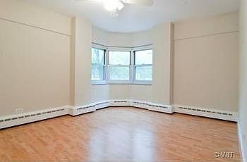 3rd image of 4950 N Marine Dr APT 103