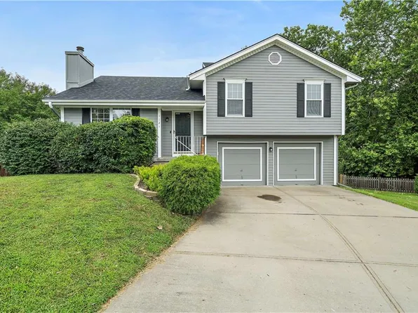 1121 Meadowlark Ln, Liberty, MO 64068