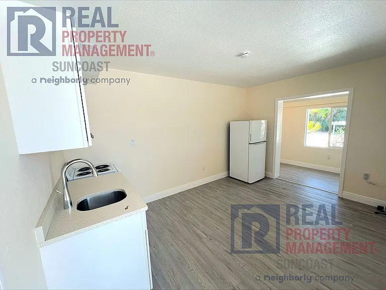 1615 Stickney Point Rd #1 — Photo 7