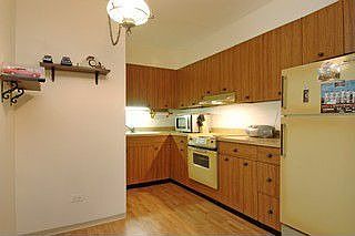 4th image of 5125 Blodgett Ave APT 404