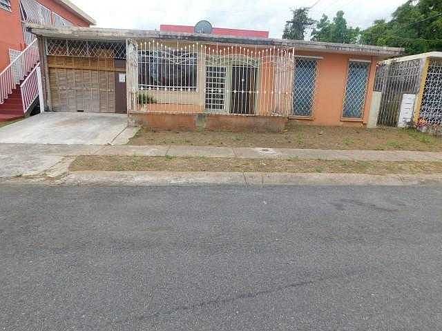 HOUSE FRONT