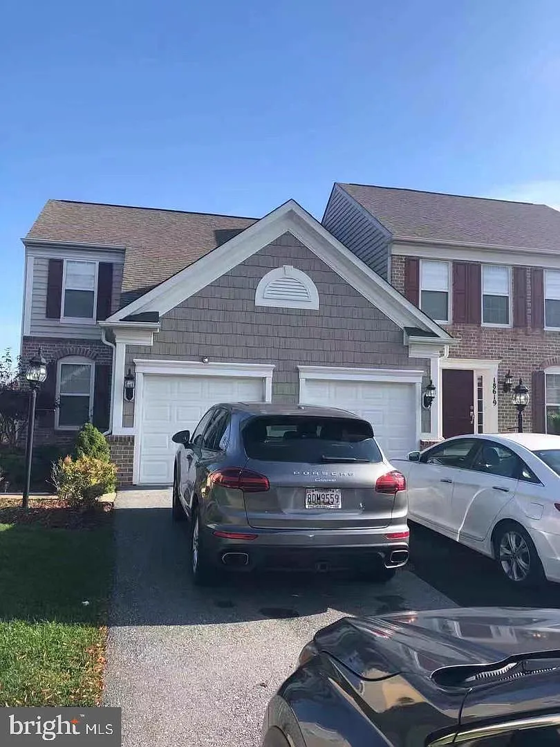 5 bed, 2.5 bath, 1476 sqft, $2,800 — Photo 1