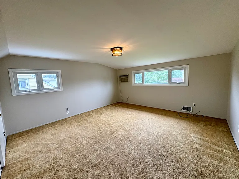 166 Wilfred Blvd — Photo 7