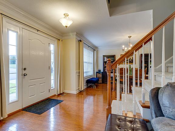 3rd image of 4860 Creekrock Ln