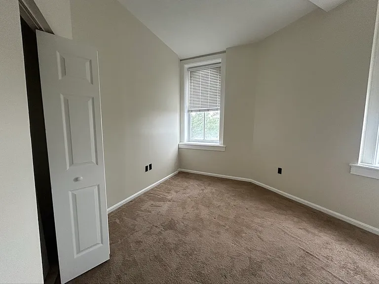 Vernon Homes — Photo 27