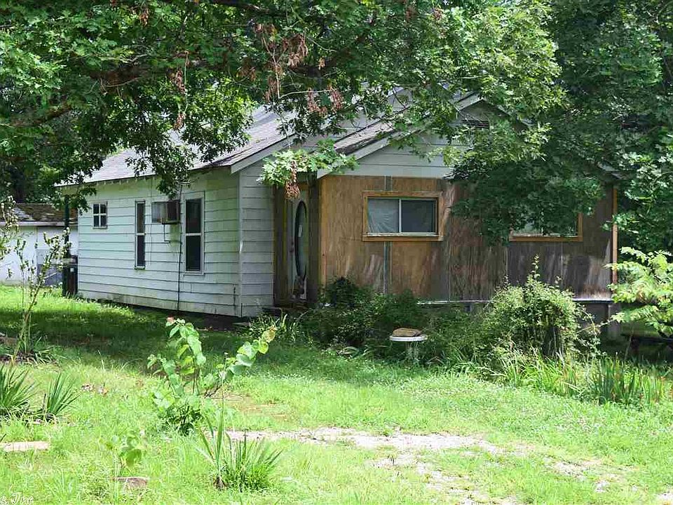 2nd image of 4996 Mitchell Rd