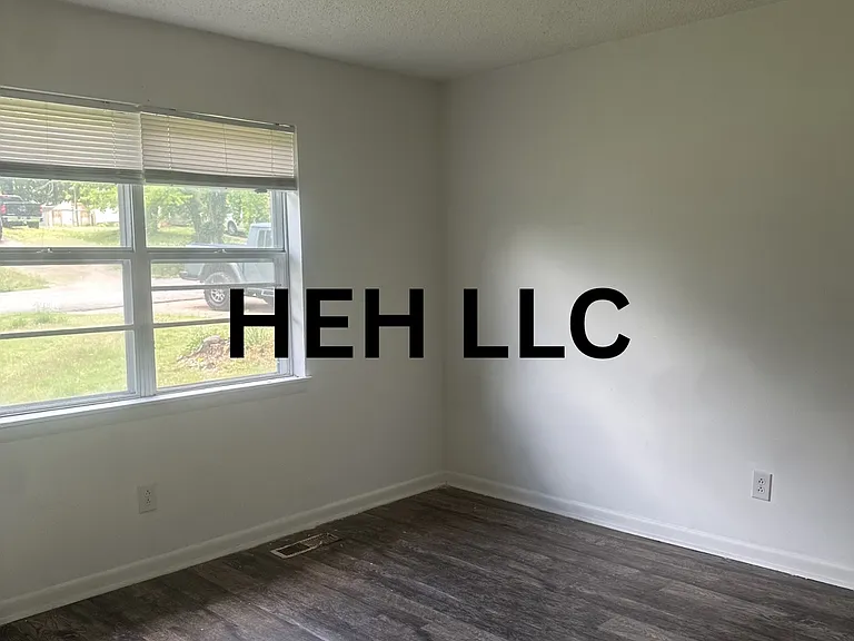 103 Leigh Ann Cir — Photo 3