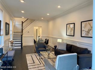 84 E Putnam Ave, Greenwich, CT 06830