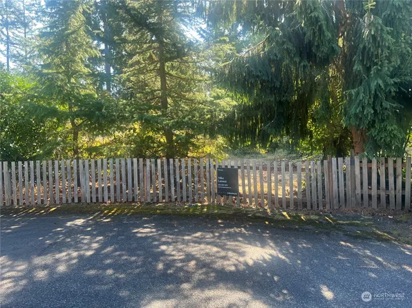 12101 Docken Lane SW, Lakewood, WA 98499