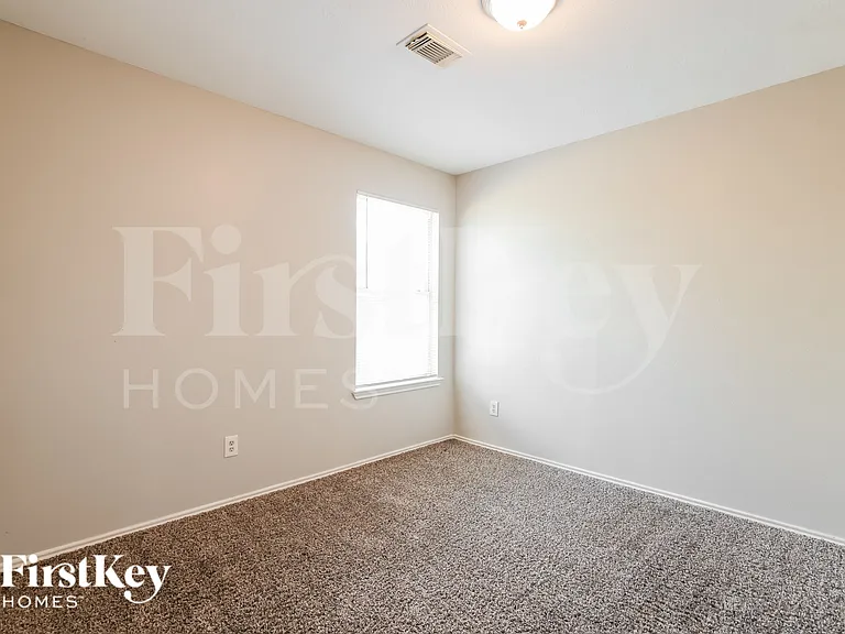7507 Kennemer Dr — Photo 11