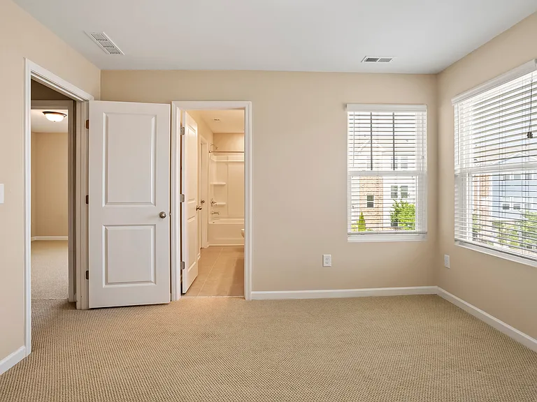 210 Adobe Pl — Photo 30