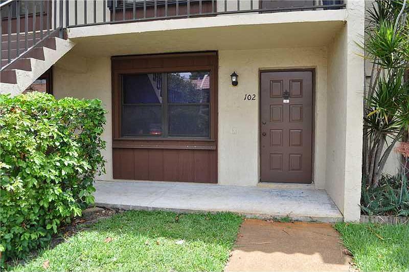1st image of 5939 Forest Hill Boulevard #102