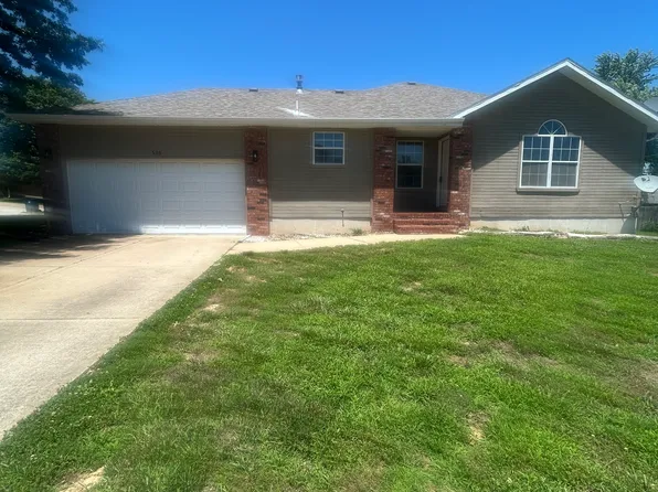 526-528 S Robert St, Nixa, MO 65714