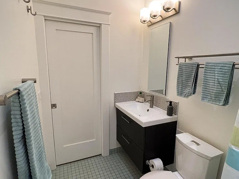 4040 E Vermont St #A — Photo 17