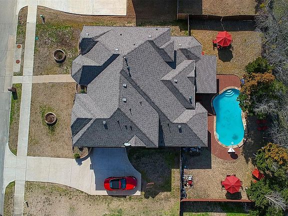 4th image of 725 Keswick Dr