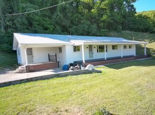 415 Stockpen Mountain Rd, Narrows, VA 24124