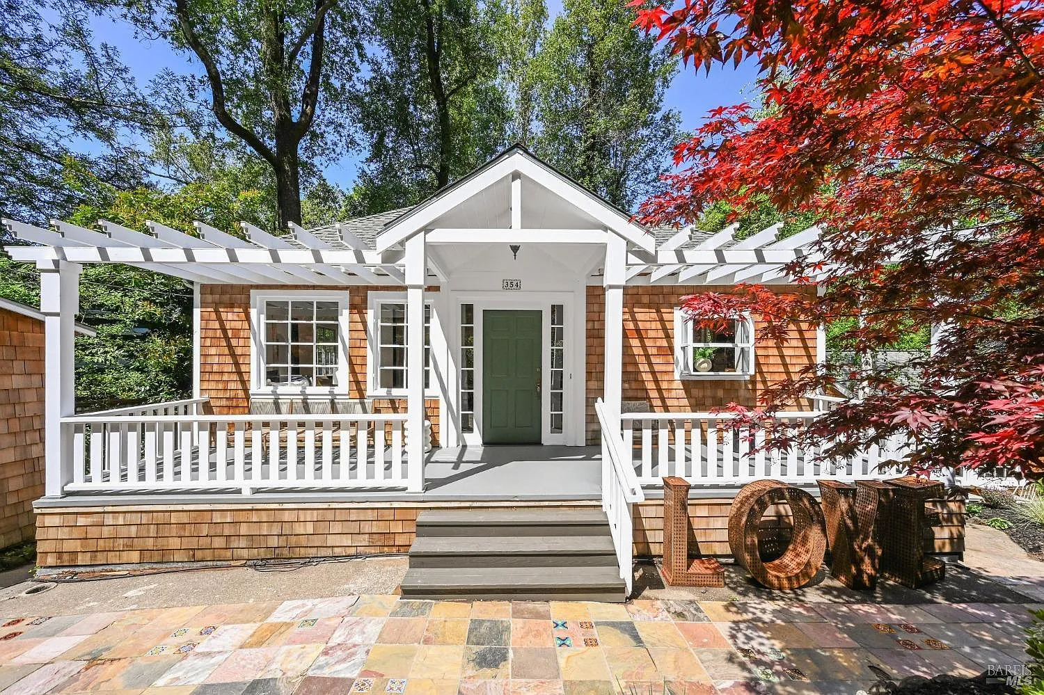 354 Forrest Avenue photo 1