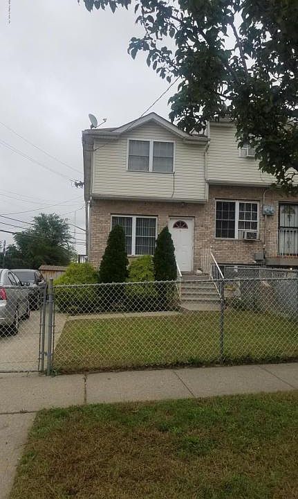 1st image of 5 Arlington Ave