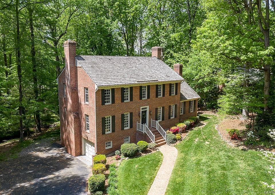 1st image of 430 Farnham Dr