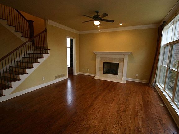 3rd image of 7976 Coldwater Dr