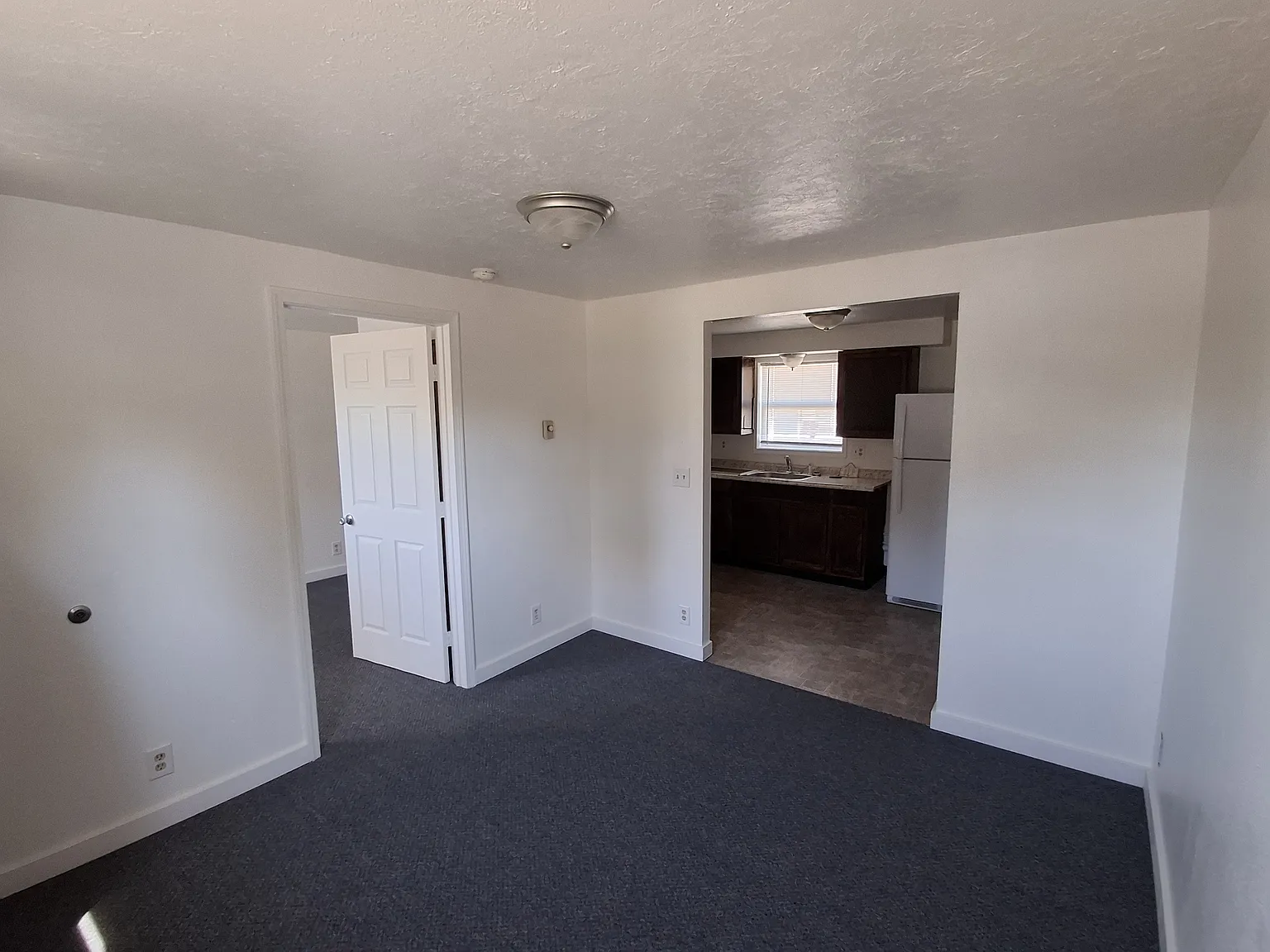 1 bed, 850 sqft, $1,200 — Photo 4