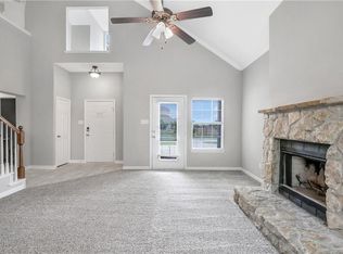 925 Willow Crest Dr, Midlothian, TX 76065